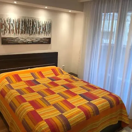 Likehome 2+2 With Parking Apartman Sarajevo