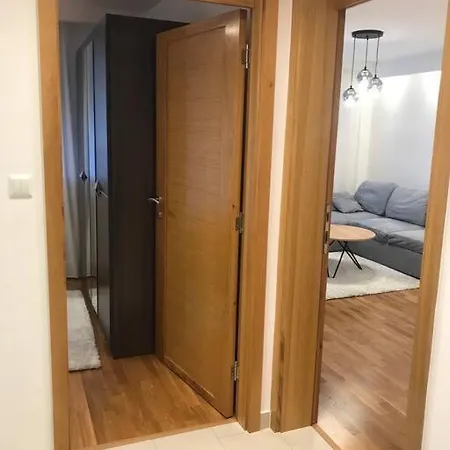 Likehome 2+2 With Parking *