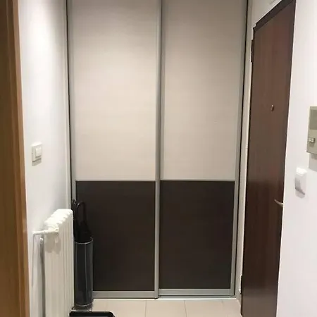 Likehome 2+2 With Parking Apartman